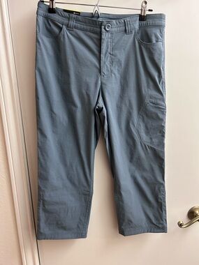 Eddie Bauer Tech Capri Pants Womens 6 Dark Gray Nylon Stretch Hiking